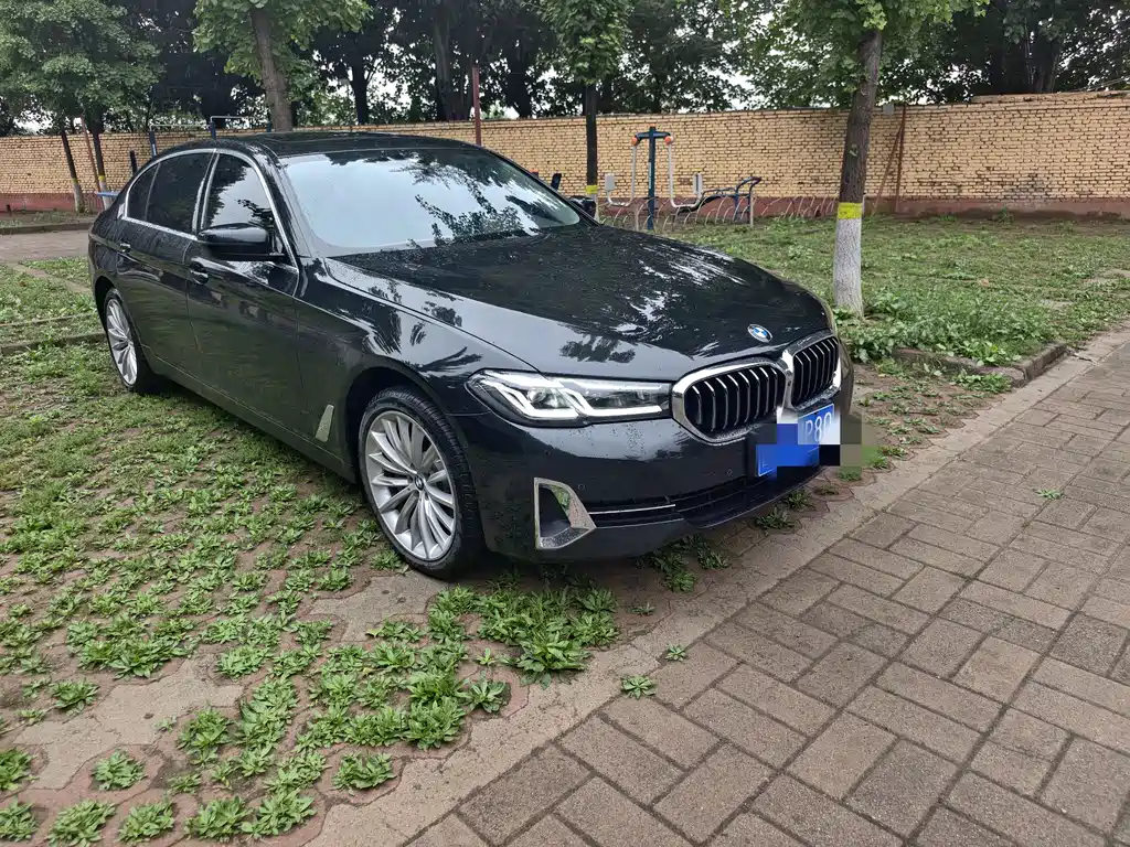 BMW 5 Series 2023