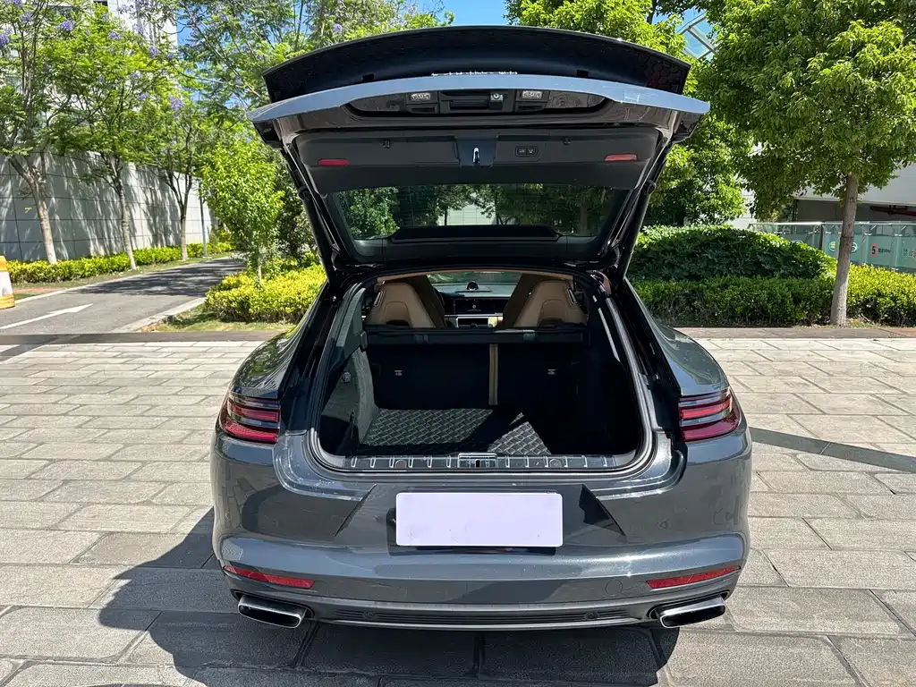 Porsche Panamera 2018 — фото 22