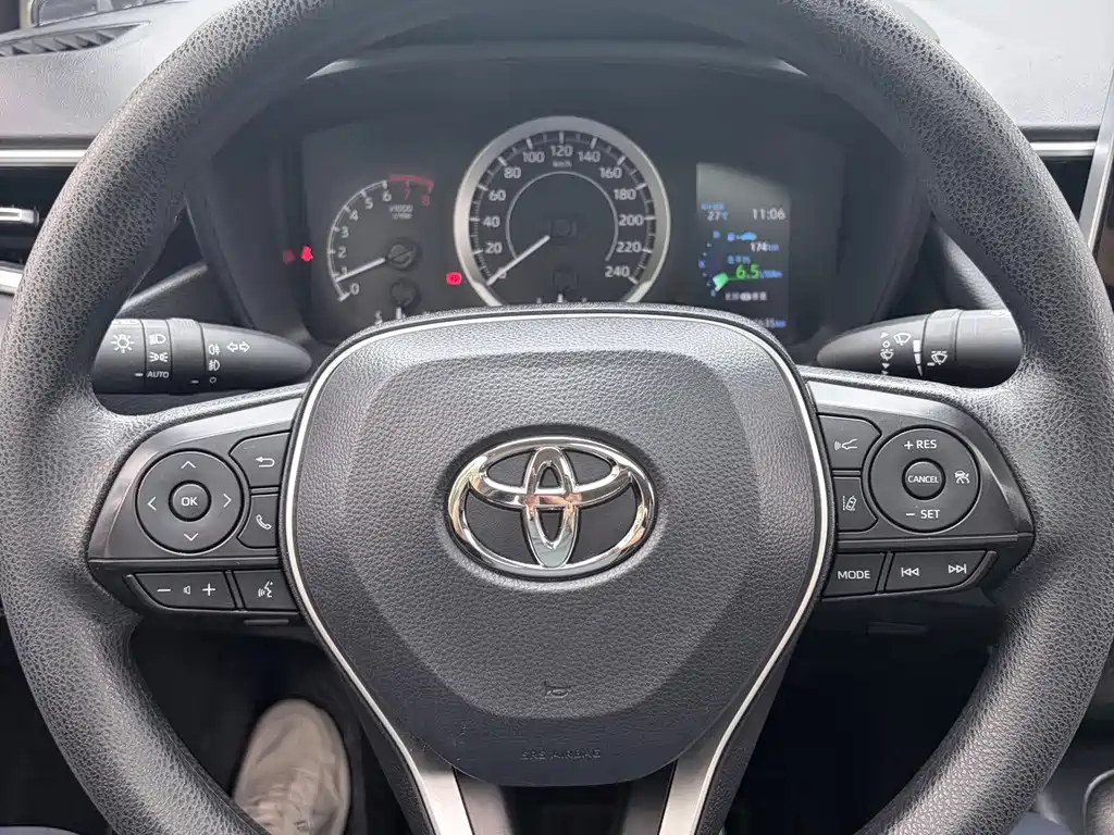 Toyota Corolla 2022 — фото 11