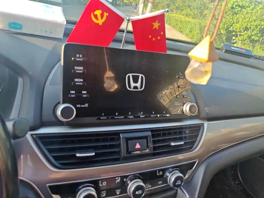 Honda Accord 2020 — фото 13