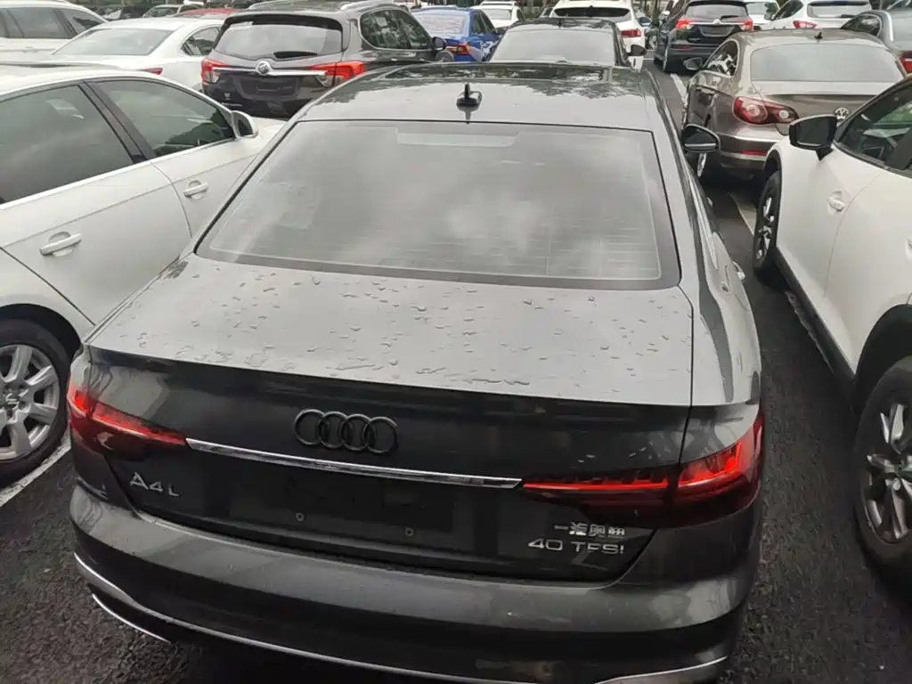 Audi A4L 2021