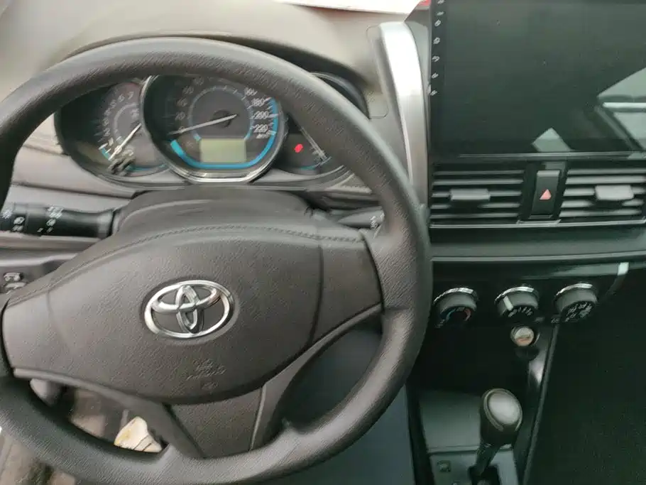 Toyota Vios 2016 — фото 12