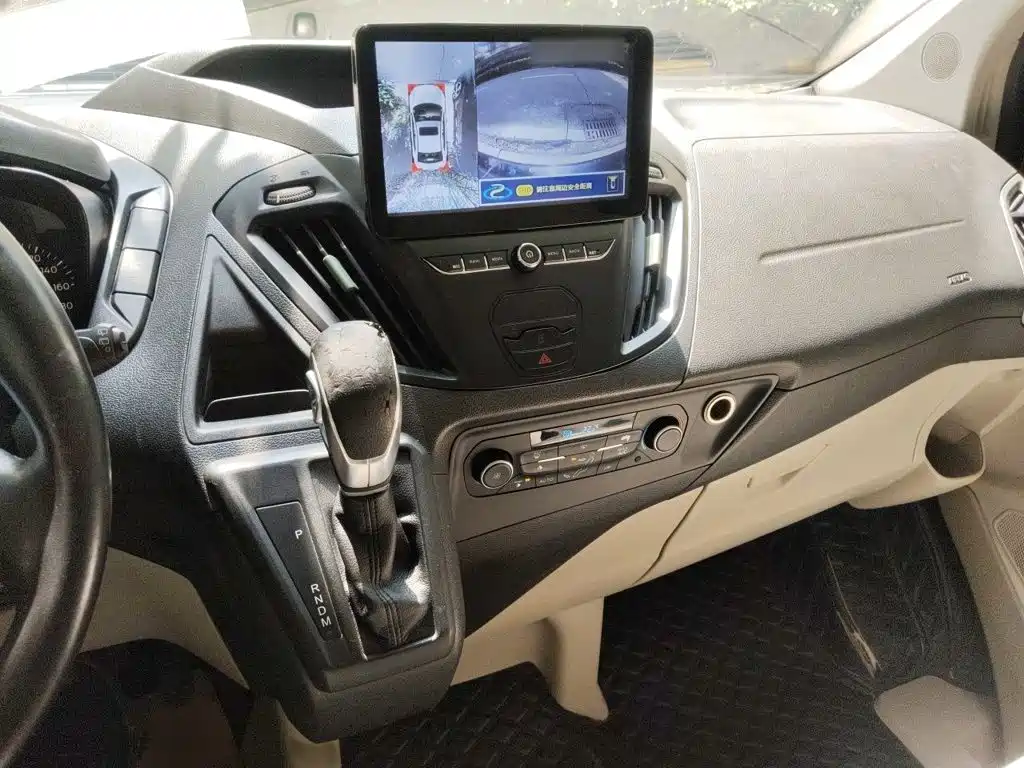 Ford Tourneo 2018 — фото 6