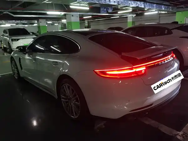 Porsche Panamera 2019