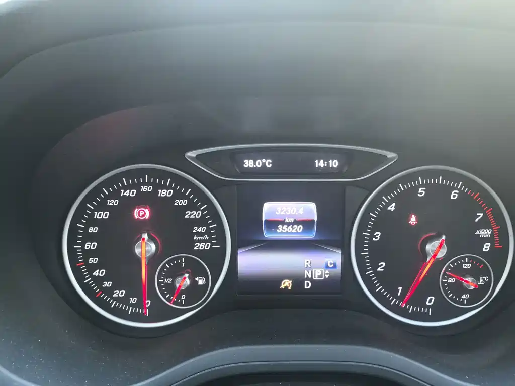 Mercedes-Benz B-Class 2018 — фото 15