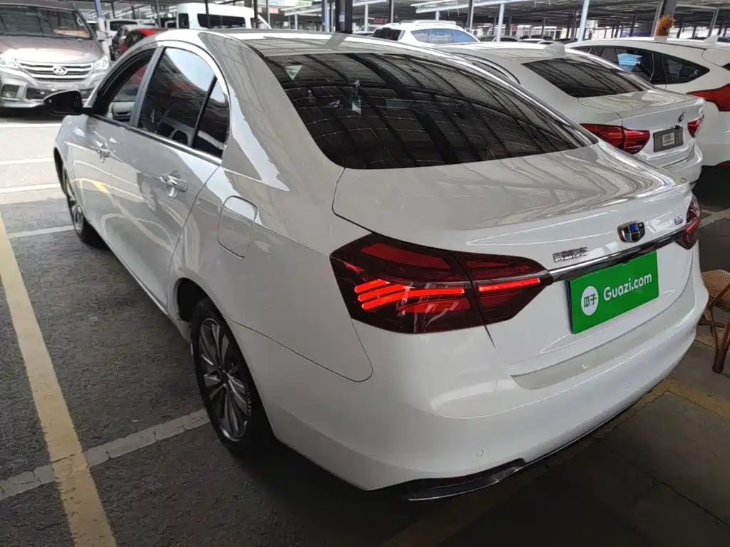 Geely Emgrand 2018
