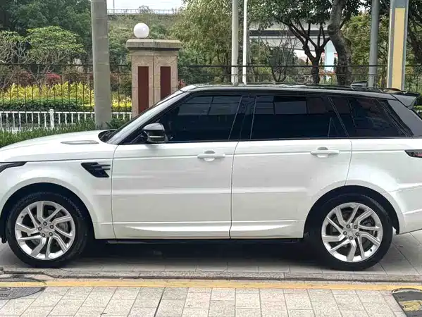 Land Rover Range Rover Sport 2020