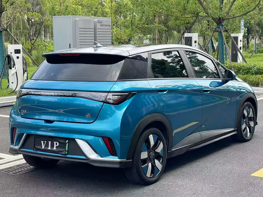 BYD Dolphin 2022 — фото 10