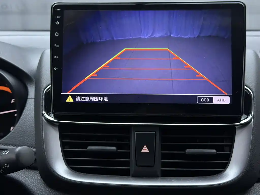 Toyota Yaris L 2022 — фото 14