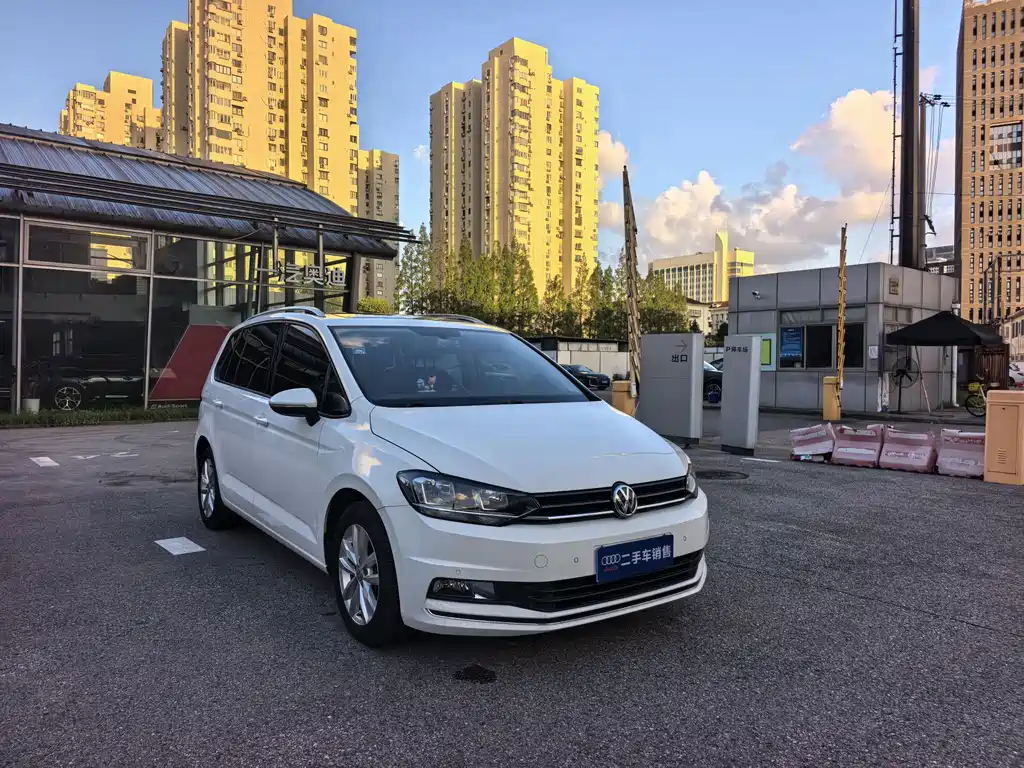Volkswagen Touran 2020 — фото 22