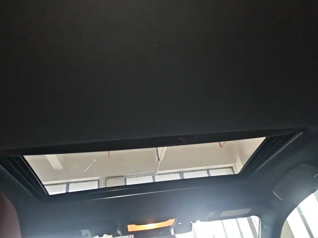 Lexus IS 2018 — фото 18