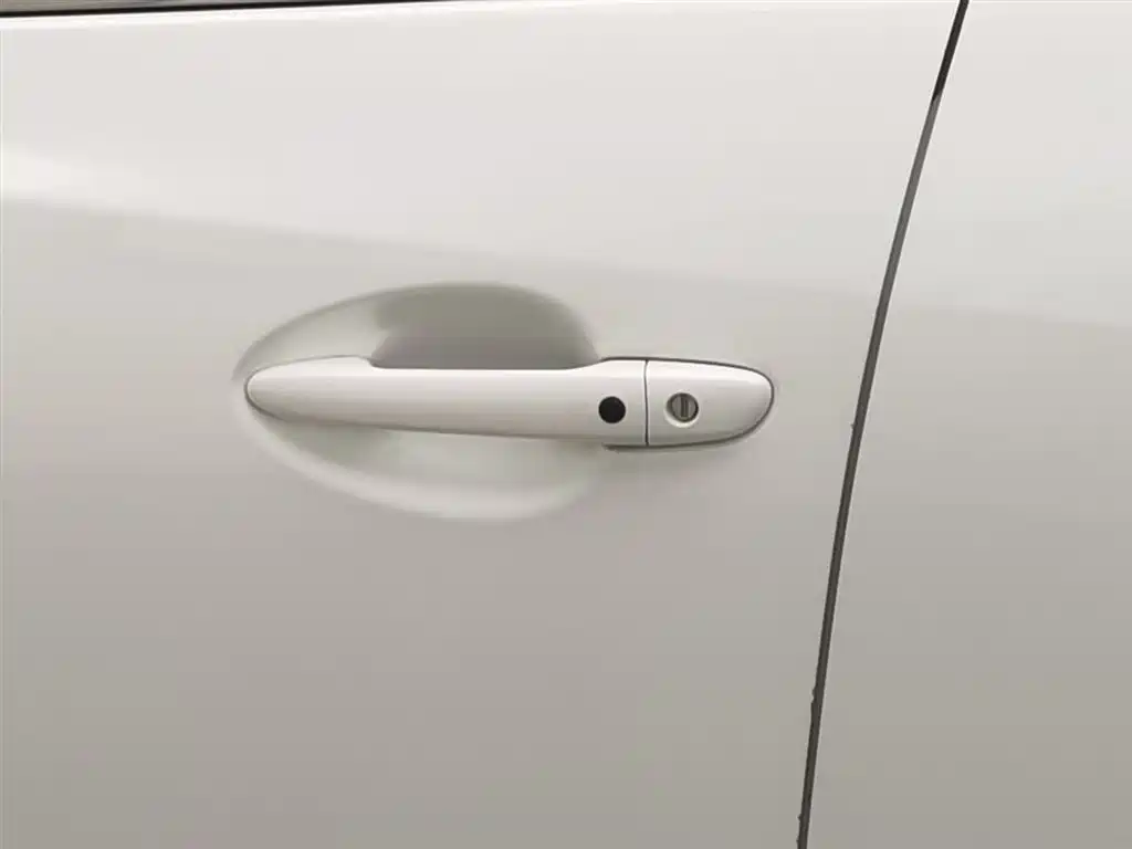 Mazda 3 Axela 2018 — фото 18