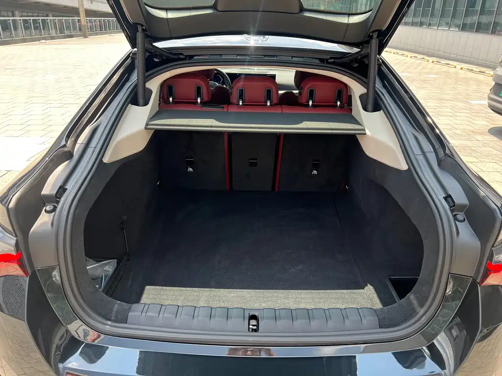 BMW 4 Series 2025 — фото 15