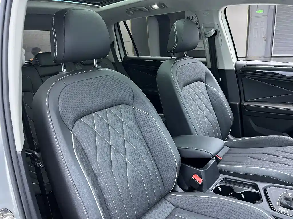 Volkswagen Tiguan L 2022 — фото 14