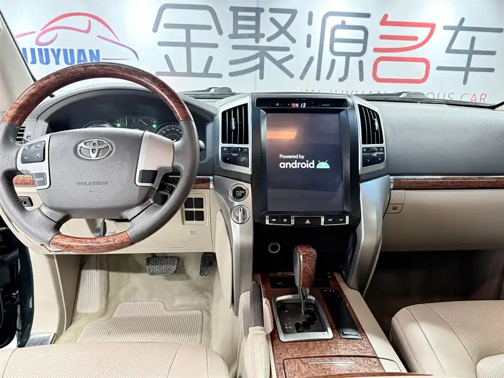 Toyota Land Cruiser 2014 — фото 12