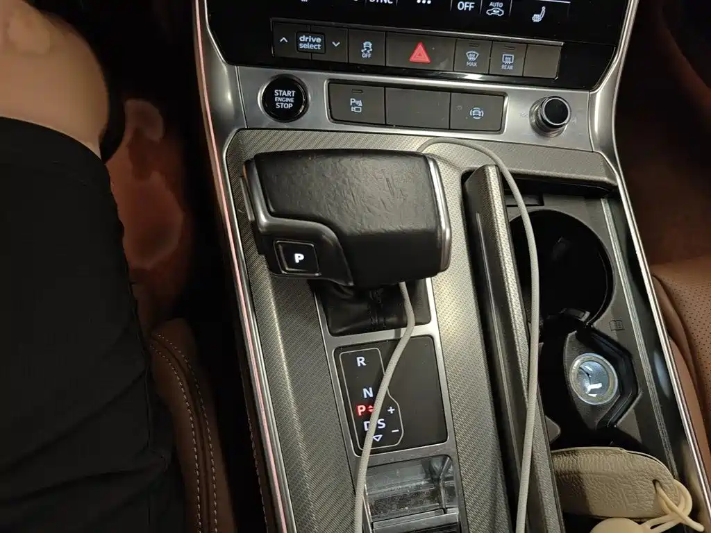 Audi A6L 2021