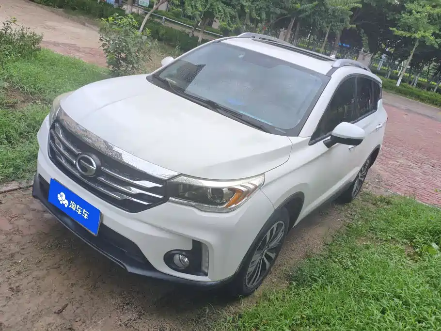 GAC Trumpchi GS4 2017 — фото 1