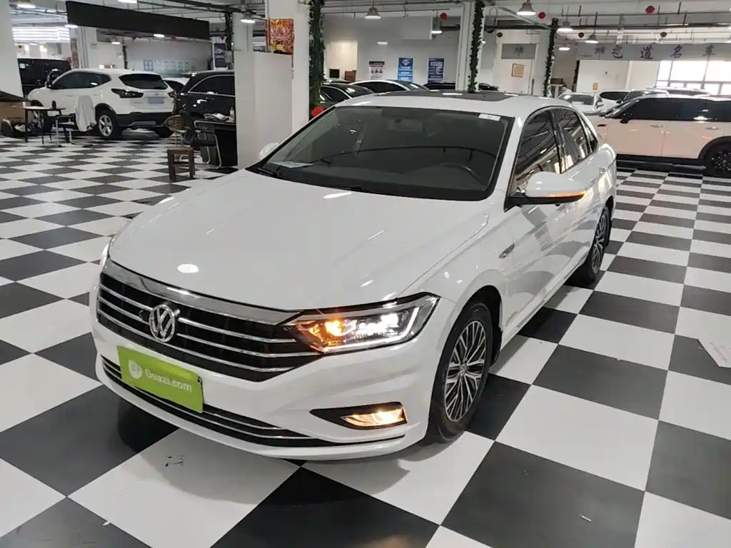 Volkswagen Sagitar 2021