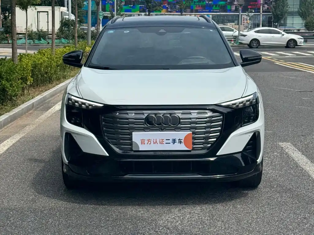 Audi Q5 E-Tron 2023 — фото 2