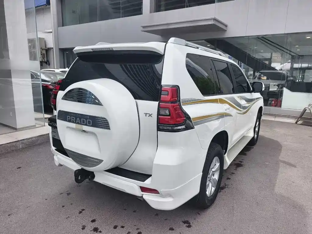 Toyota Prado 2019 — фото 8