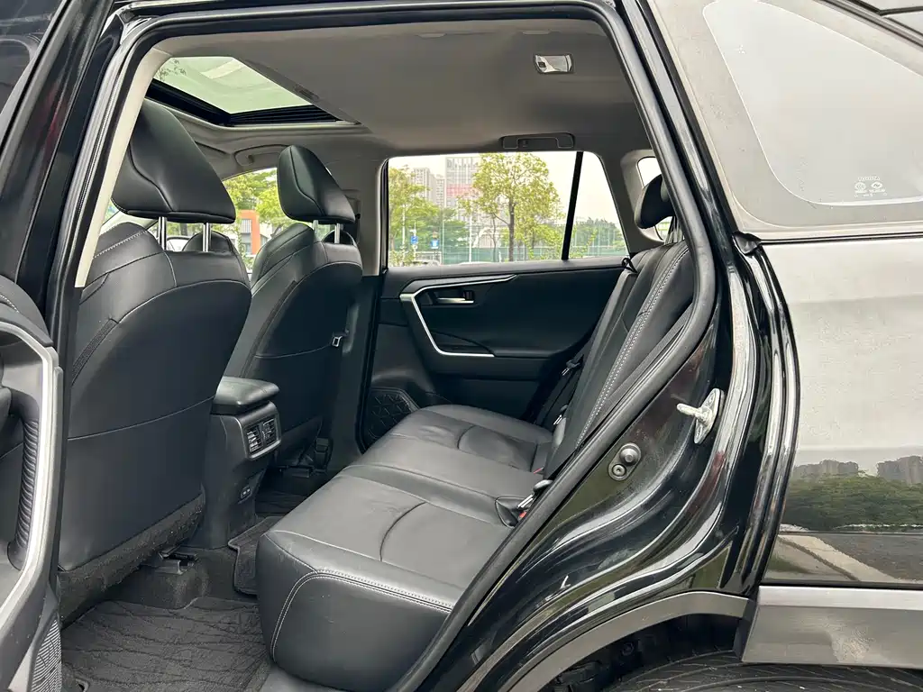 Toyota Wildlander 2022 — фото 19