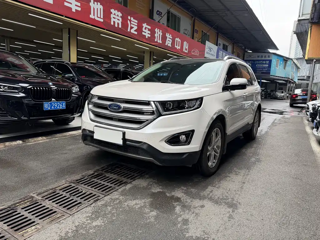 Ford Edge 2018 — фото 1