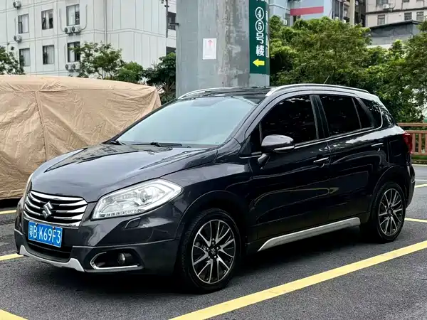Suzuki S-Cross 2014