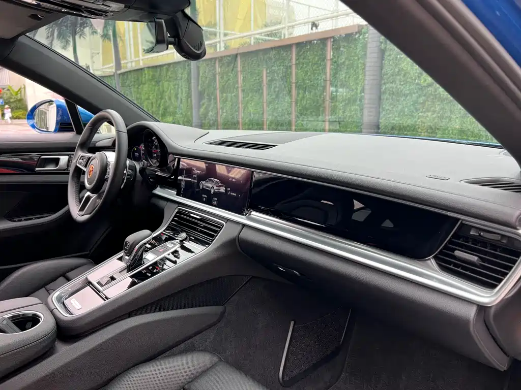 Porsche Panamera 2019 — фото 11