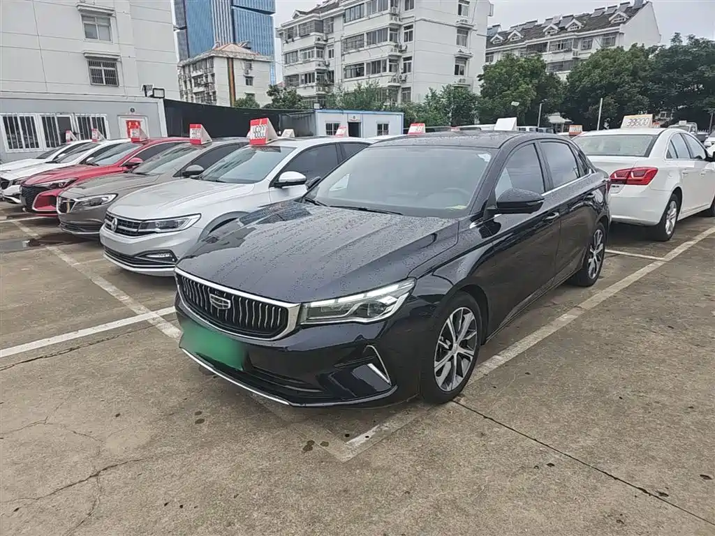 Geely Emgrand 2023 — фото 1
