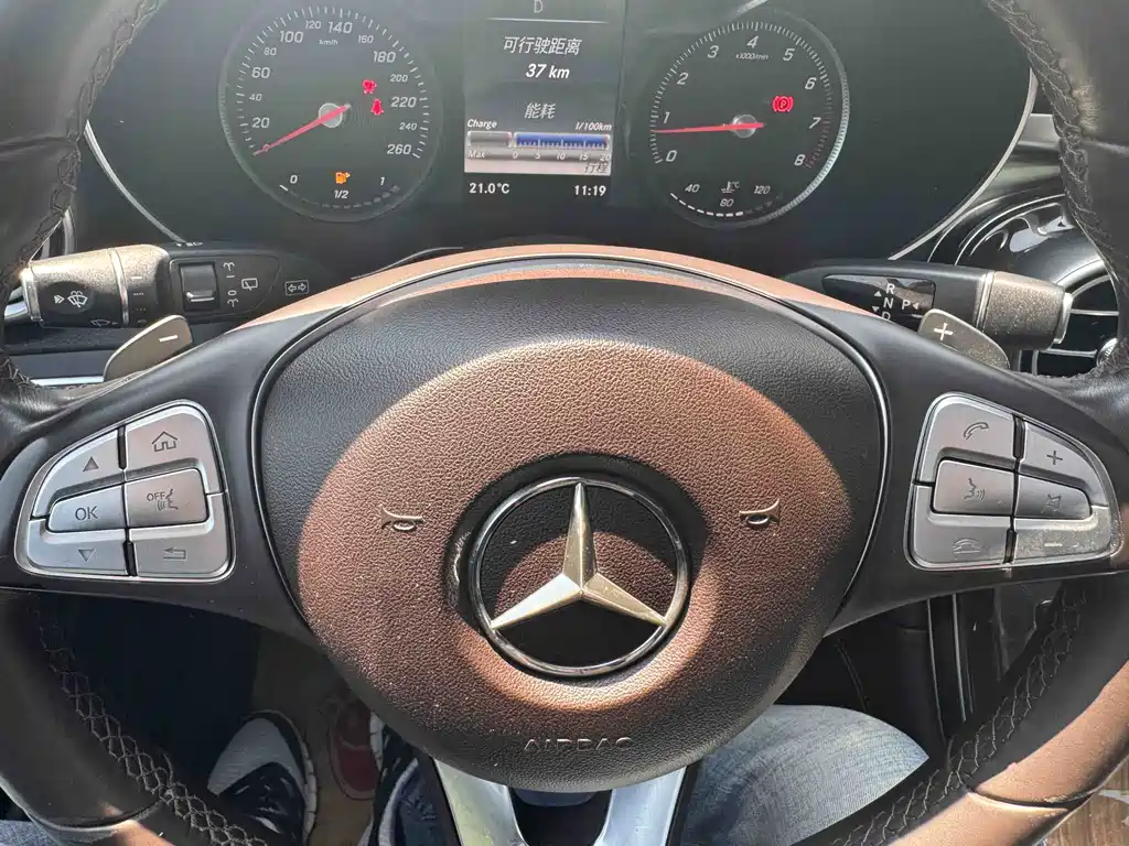Mercedes-Benz GLC 2019 — фото 16
