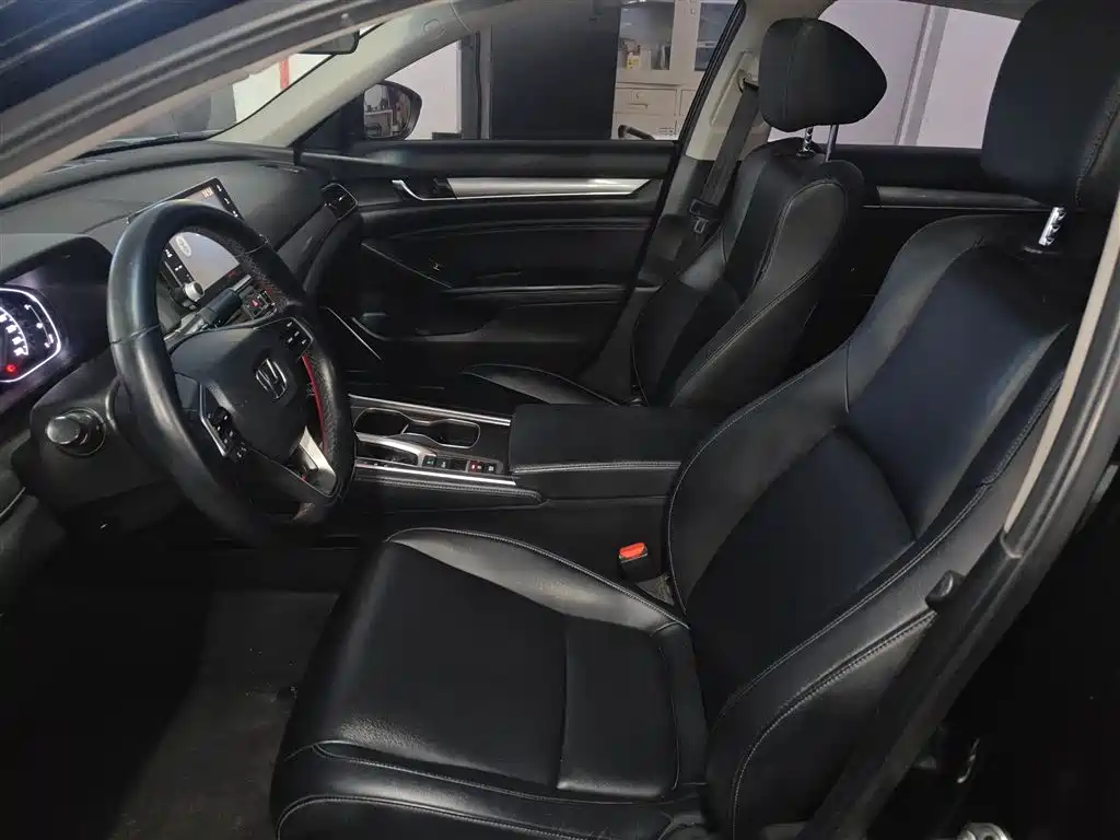 Honda Accord 2019 — фото 15
