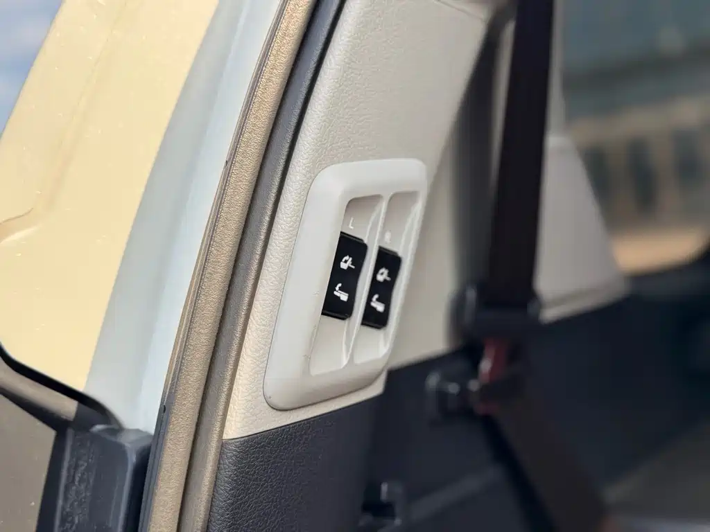 Toyota Prado 2017 — фото 23