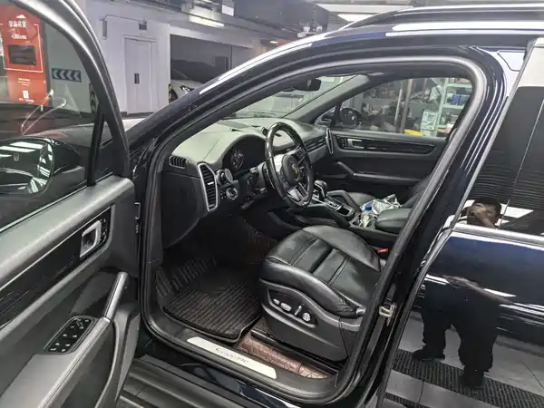 Porsche Cayenne New Energy 2021
