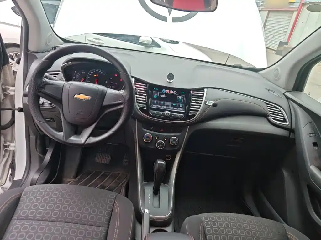 Chevrolet Trax 2018 — фото 10