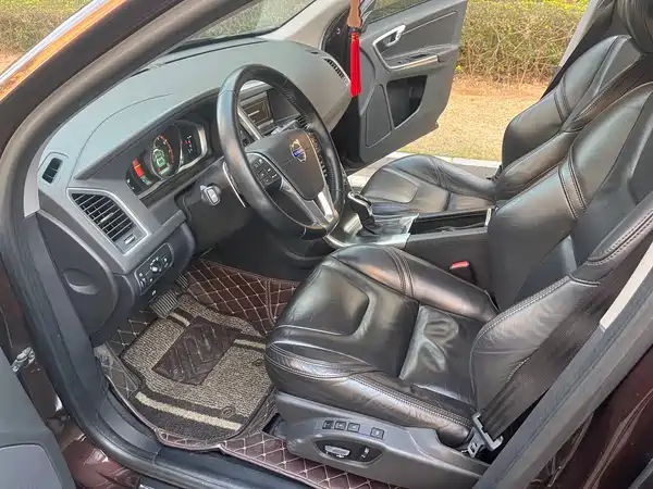 Volvo XC60 2014