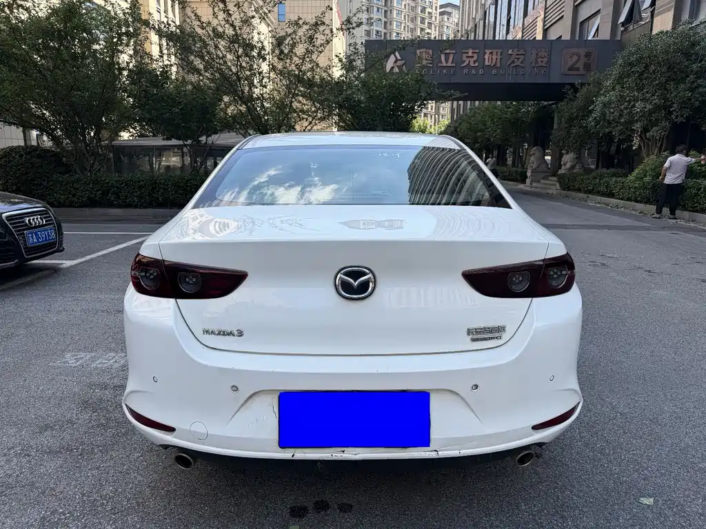 Mazda 3 Axela 2021