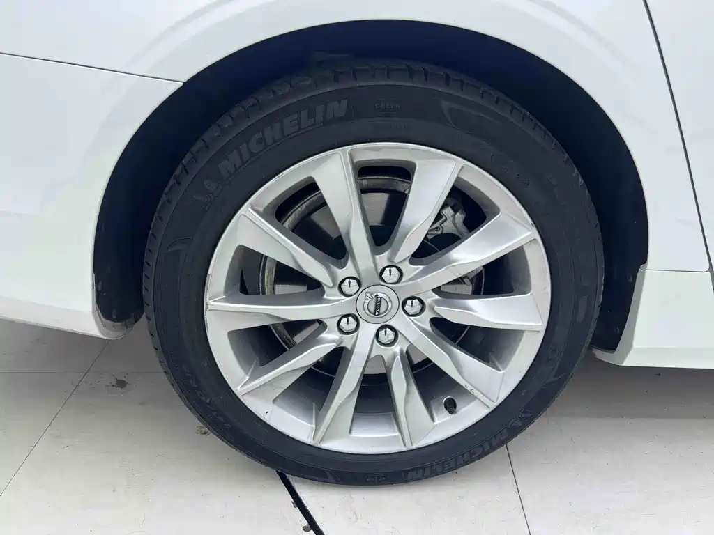 Volvo S90 PHEV 2020 — фото 21