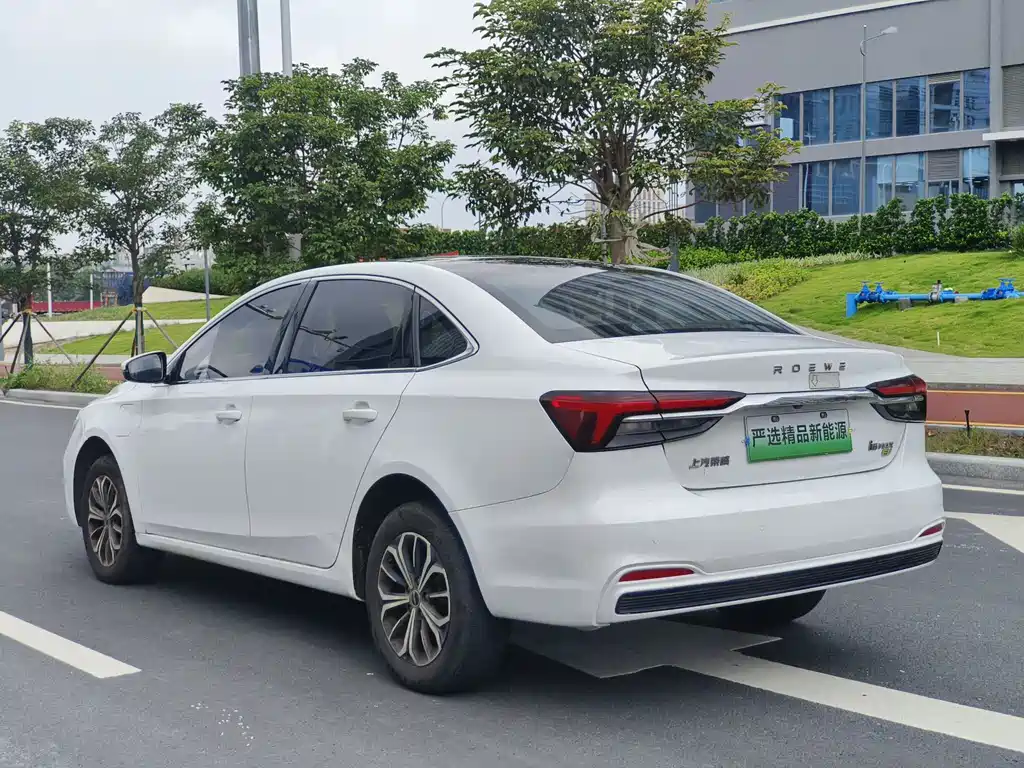Roewe i6 MAX New Energy 2023 — фото 6
