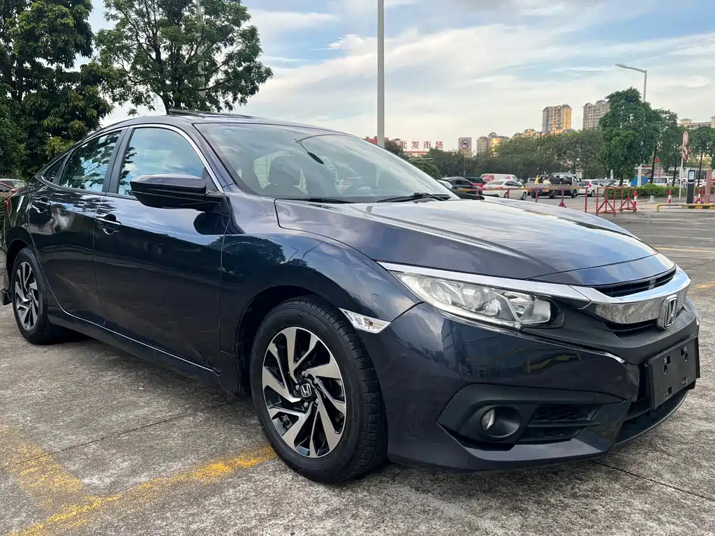 Honda Civic 2018 — фото 3