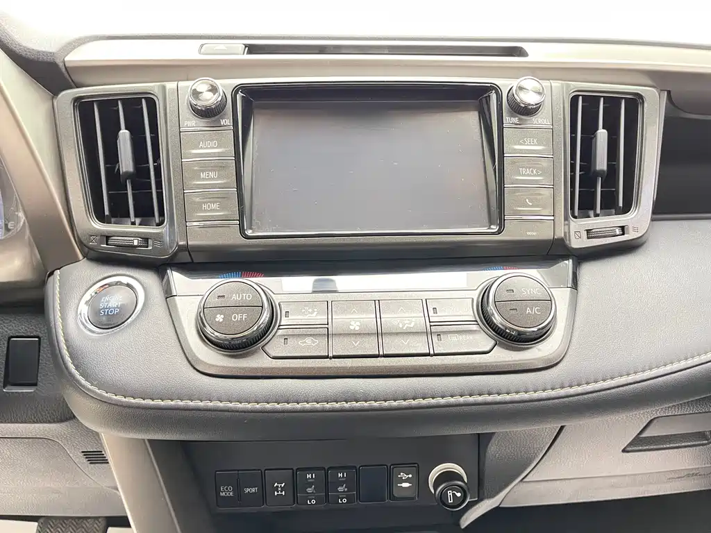 Toyota RAV4 2015 — фото 14