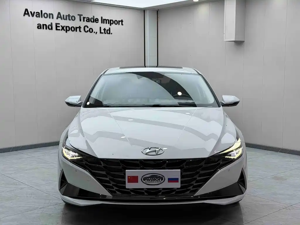 Hyundai Elantra 2022