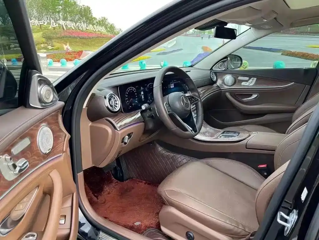 Mercedes-Benz E-Class 2023
