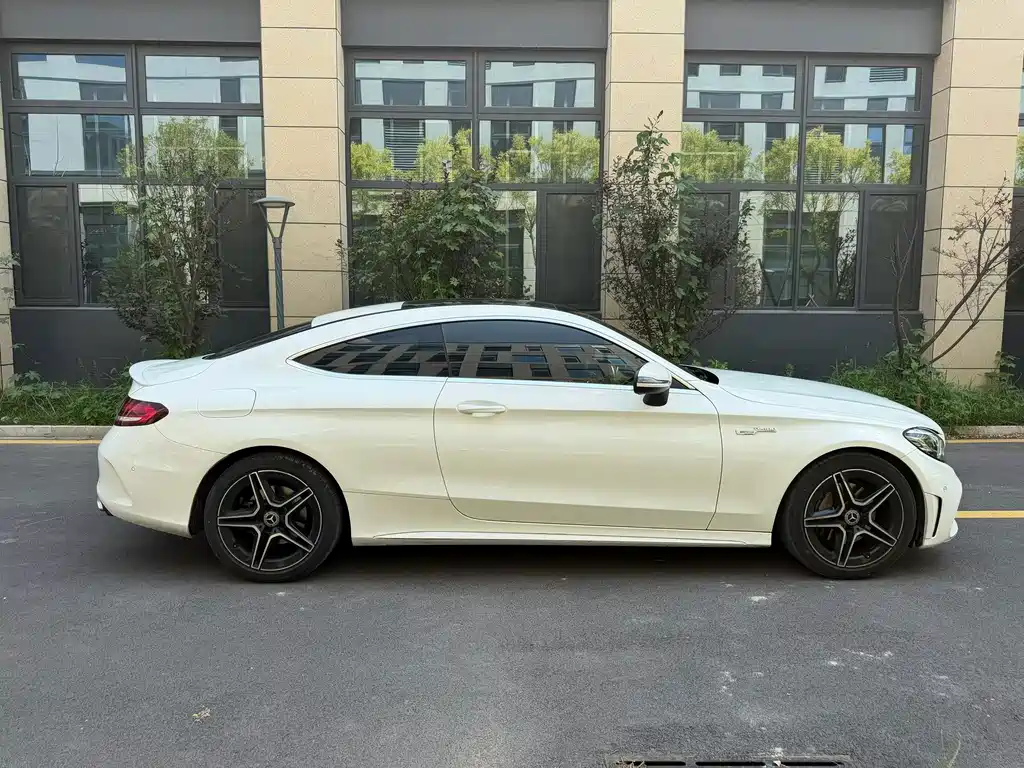Mercedes-Benz C-Class 2019