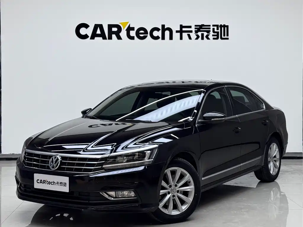 Volkswagen Passat 2019 — фото 1