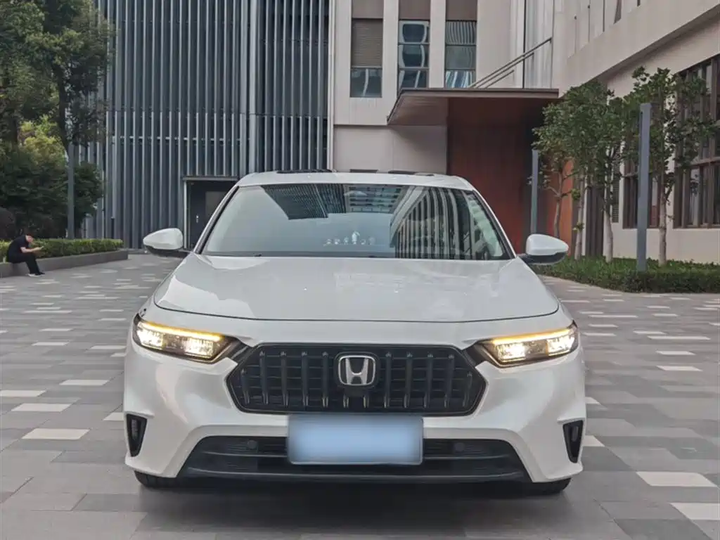 Honda Inspire 2025 — фото 24