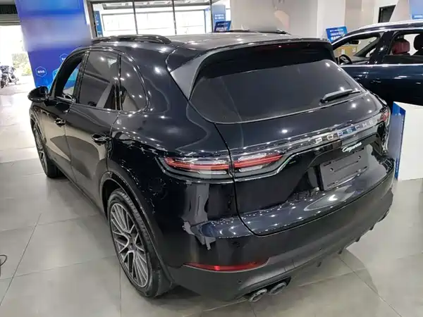 Porsche Cayenne 2023