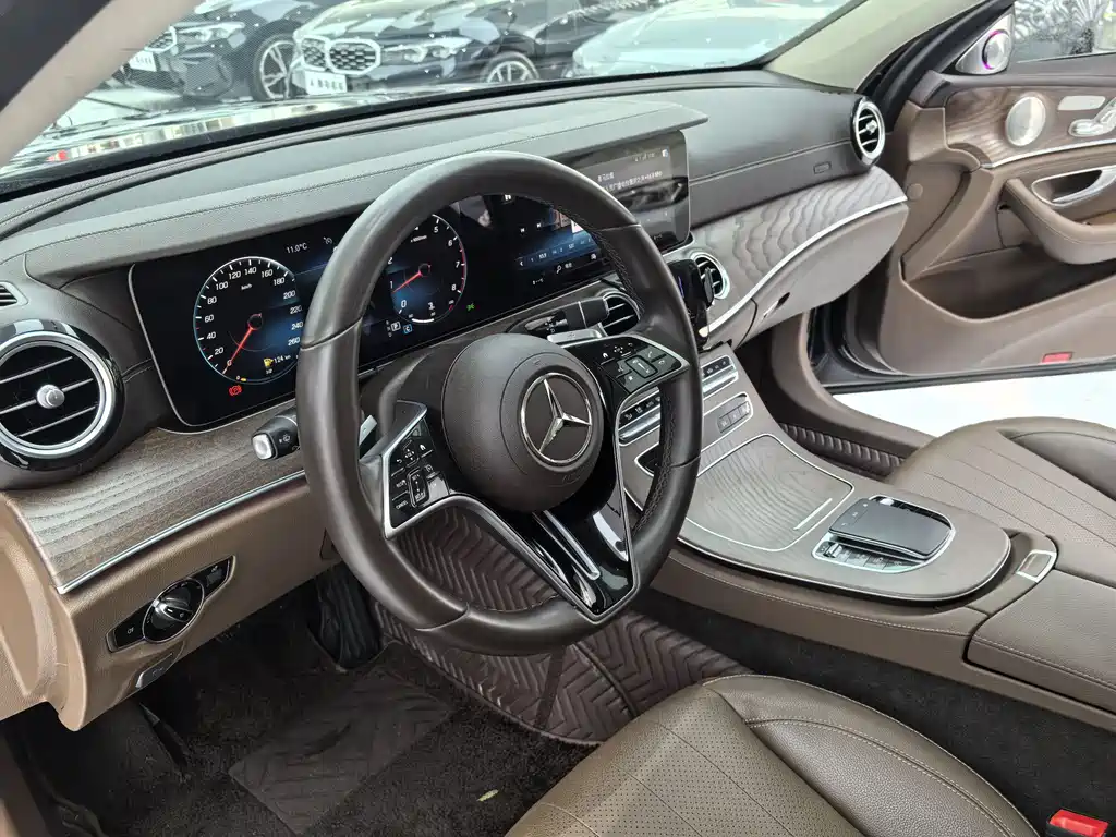 Mercedes-Benz E-Class 2023 — фото 5