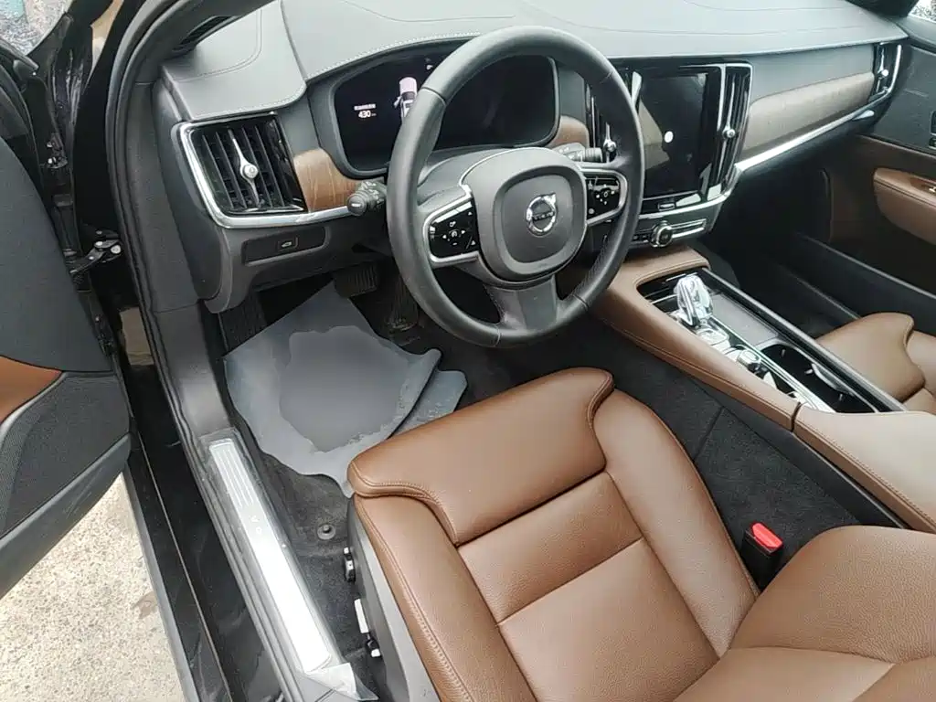 Volvo S90 2025 — фото 23