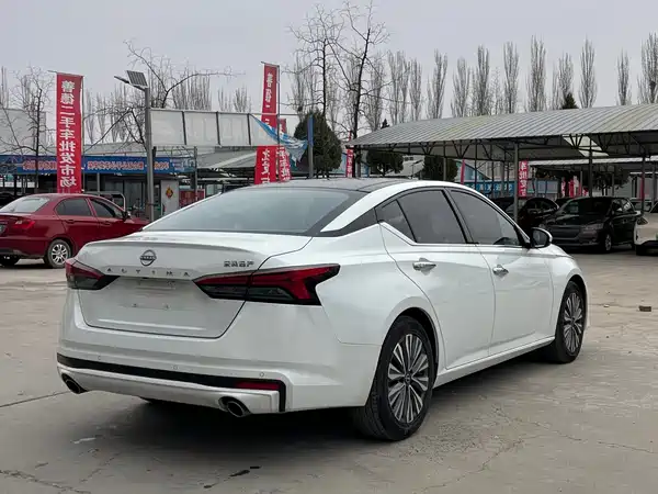Nissan Teana 2022