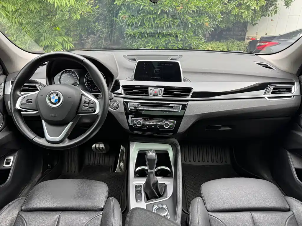 BMW X1 2018 — фото 11